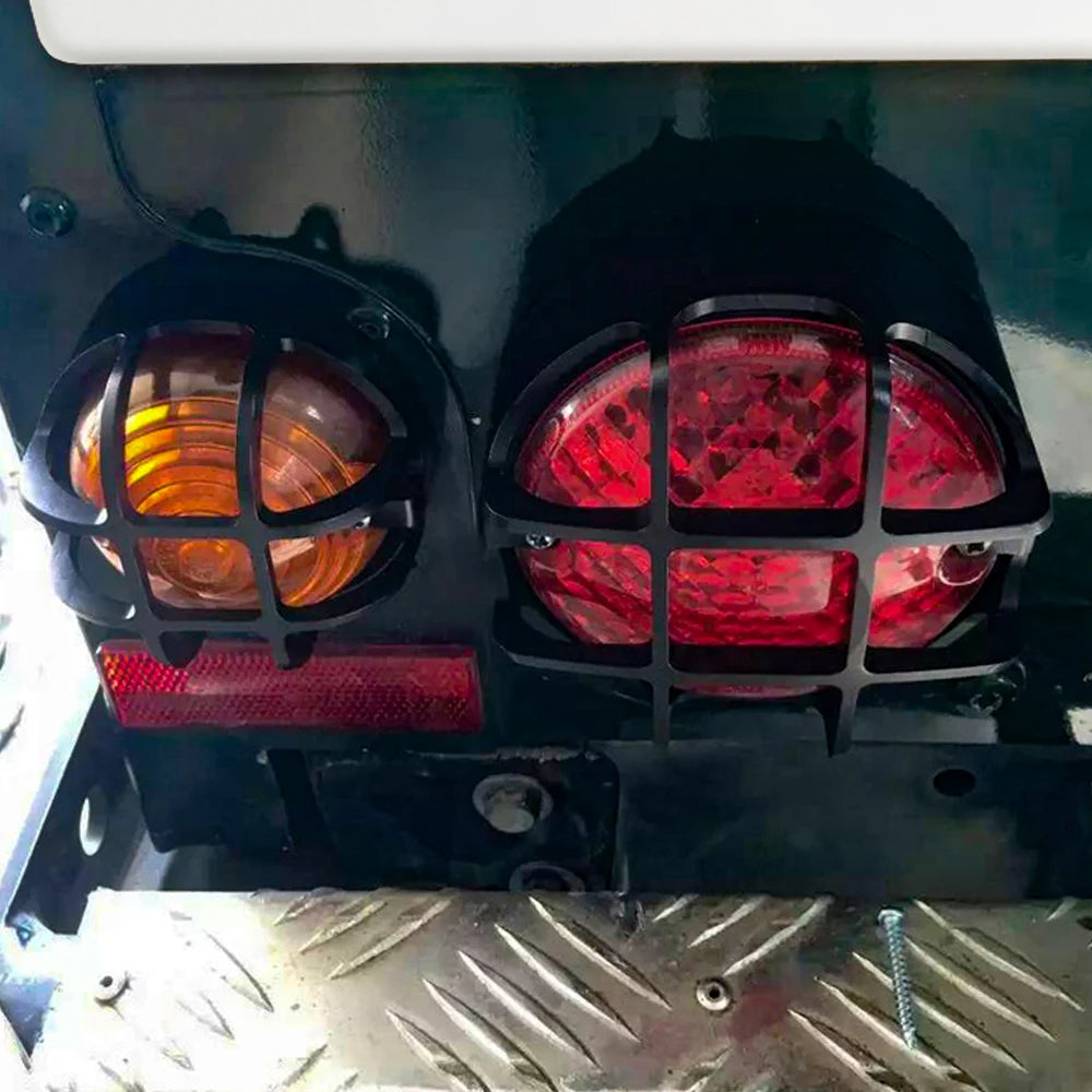 Caches de feux arrière en aluminium – Land Rover Defender 90 / 110 – 4All Offroad